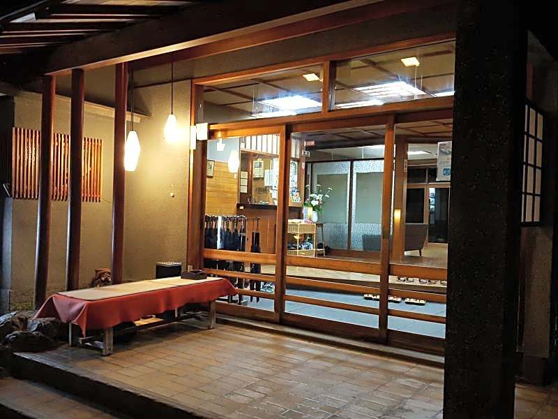 Tsukimotoya Ryokan