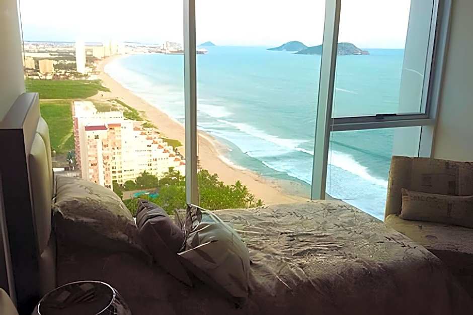 Peninsula Mazatlan 27A