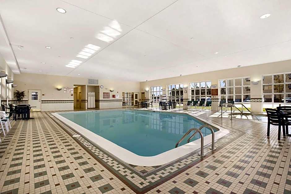 Hampton Inn By Hilton And Suites Providence/Warwick-Airport
