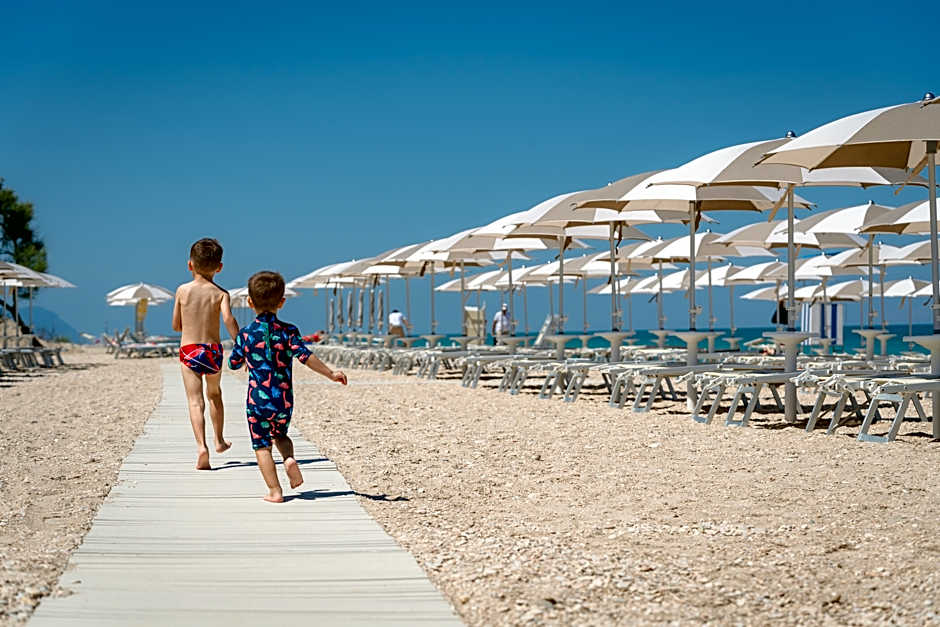 Club del Sole La Risacca Family Collection