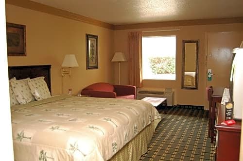 Executive Inn and Suites Springdale