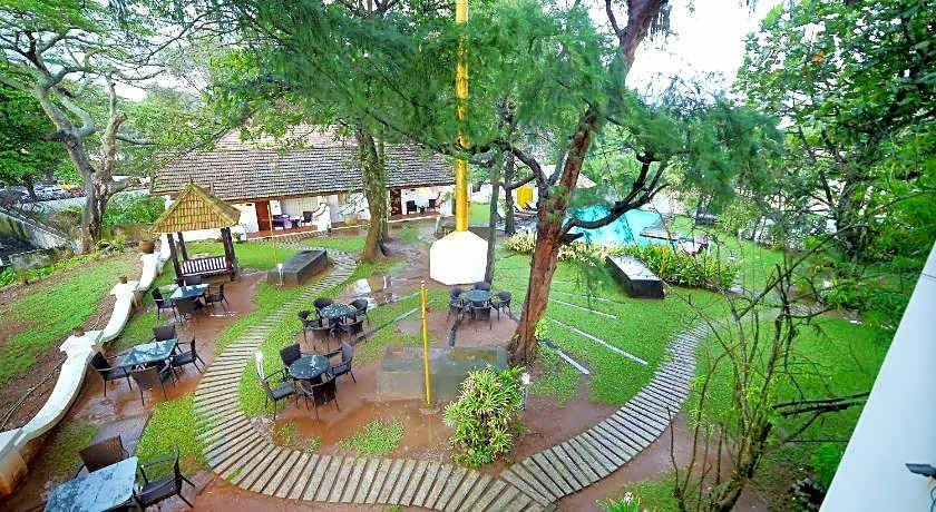 OLD LIGHTHOUSE BRISTOW HOTEL