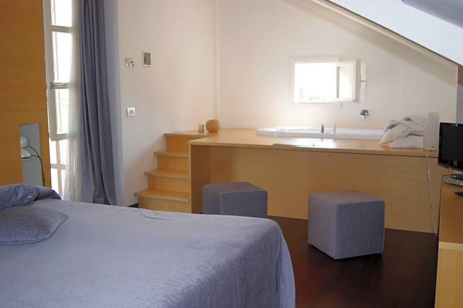 Photo 1 of 11 of Suite