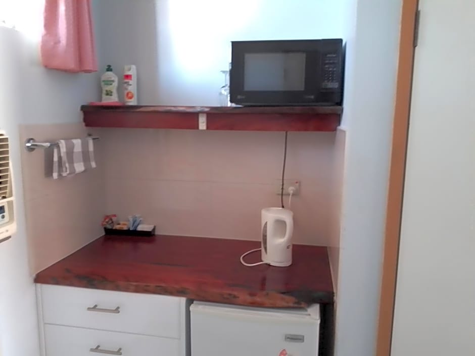 Acacia Rose Motor Inn