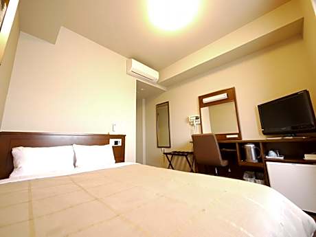 Semi Double Room - Non-Smoking