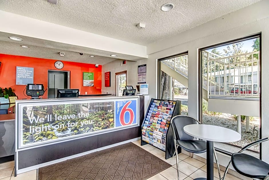 Motel 6-Stockton, CA - North