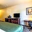 Cobblestone Hotel & Suites - Greenville