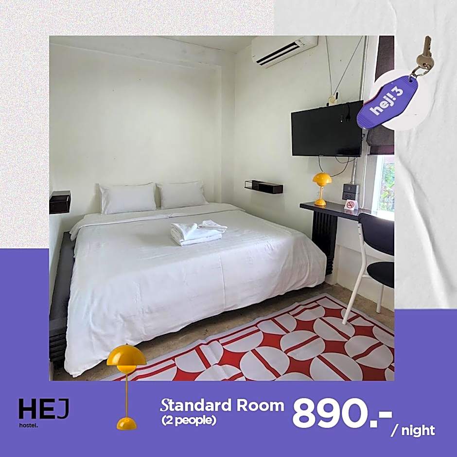 Flat White Cafe x Poshtel