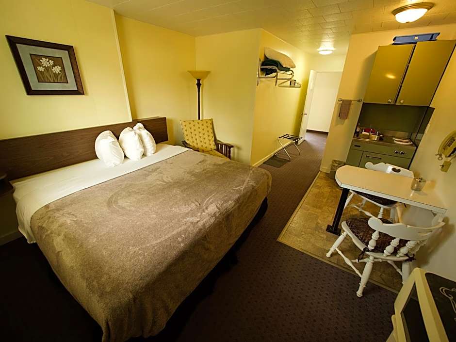 Creston Valley Motel