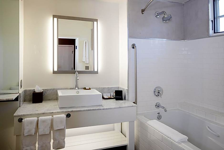 Wine & Roses Hotel Restaurant Spa Lodi