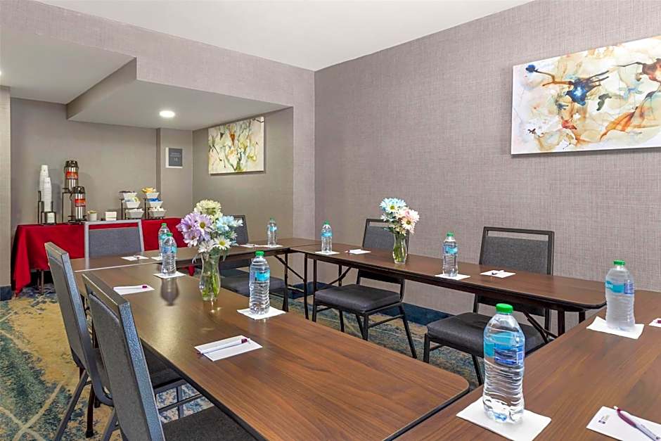 Best Western Plus Raleigh Crabtree Valley Hotel