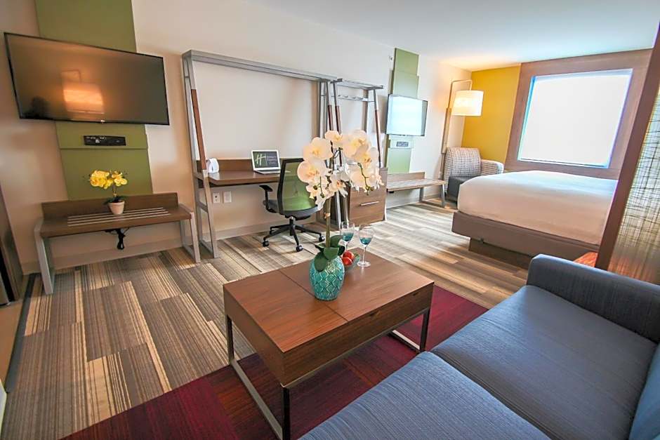 Holiday Inn Express & Suites Miami Airport By IHG