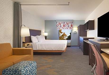 1 King Bed Studio Suite Nonsmoking