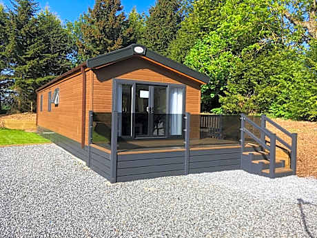 Atlas Ovation Lodge