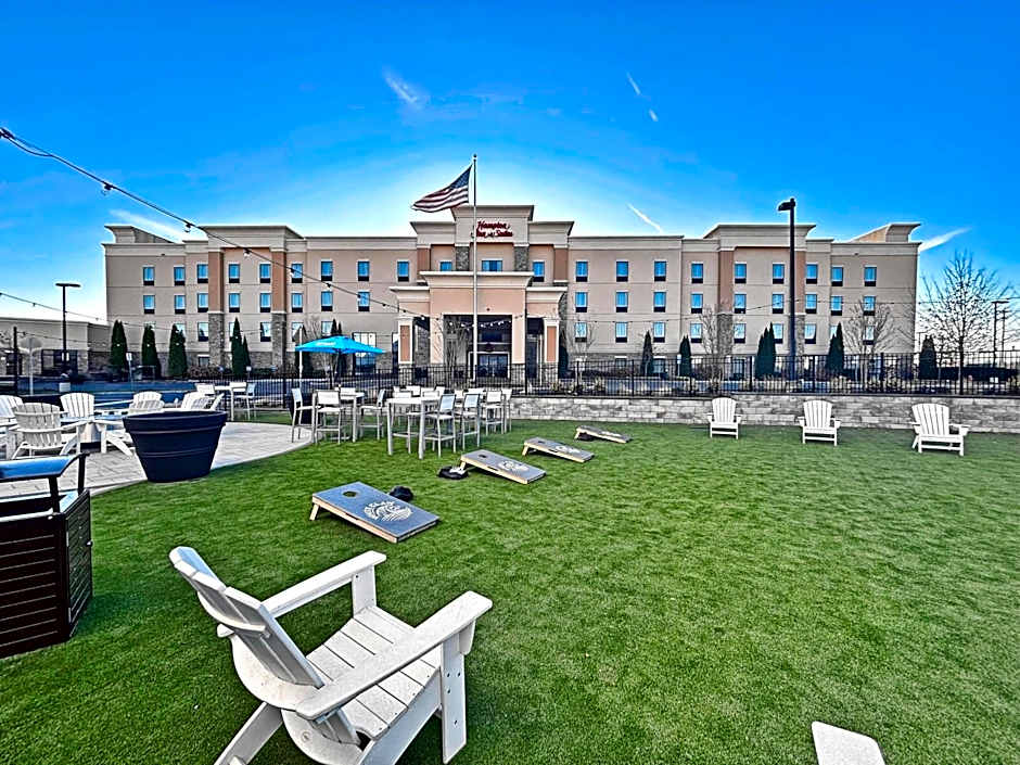 Photo 1 of 44 of Hampton Inn & Suites Robbinsville