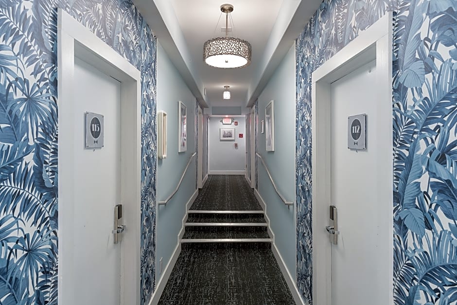 Penguin Hotel
