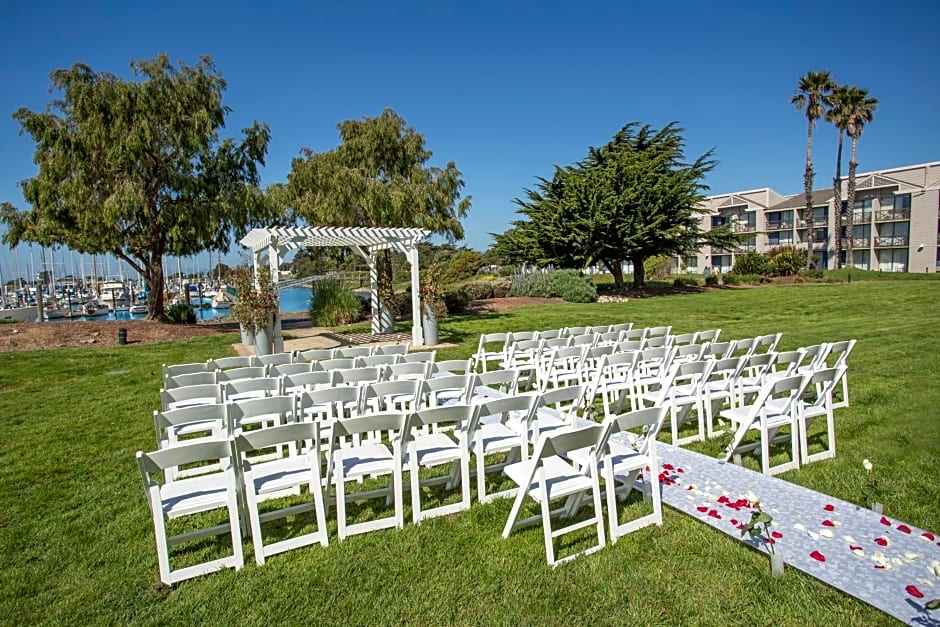 DoubleTree by Hilton Hotel Berkeley Marina