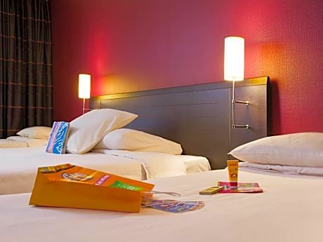Standard Family Suite with One Double Bed and Sofa