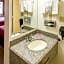 Econo Lodge East