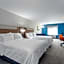 Holiday Inn Express & Suites Lancaster by IHG