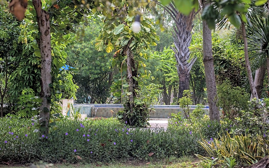 Puri Sari Beach Hotel