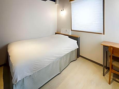 Main building,Standard floor,Standard,Corner room,Semi-double room,City view -Non-smoking