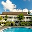 Plantation Hale Suites
