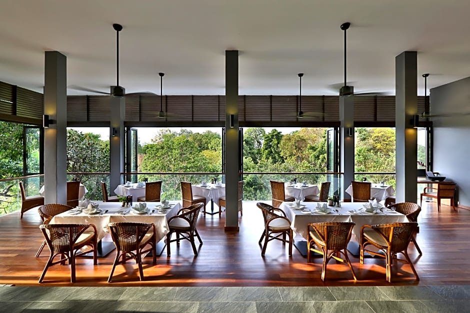 Ambong Pool Villas - Private Pool