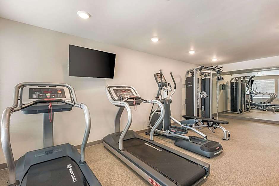 WoodSpring Suites Linden