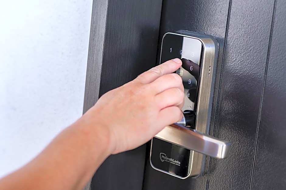 The Queens Gladstone