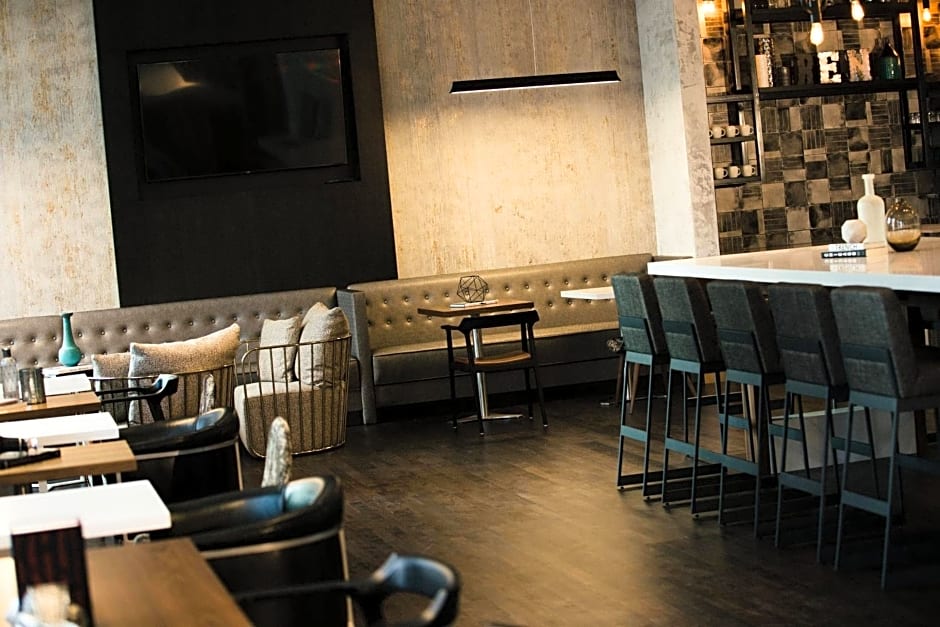 Renaissance Chicago Downtown Hotel