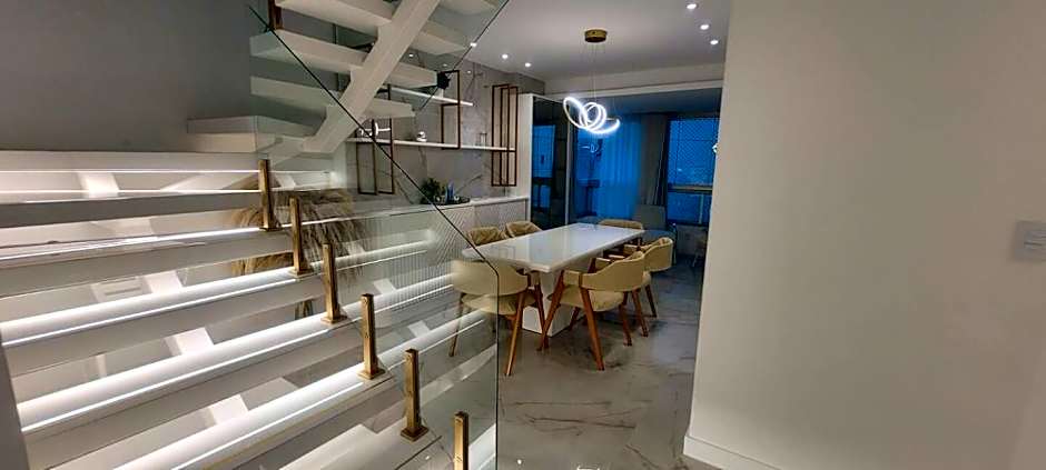 Cobertura duplex com churrasqueira vista pro mar