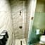 Le Blanc Inn & Suites