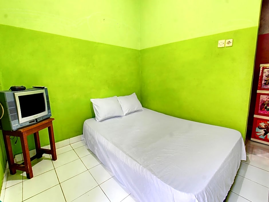 OYO Life 92829 Kos Insan Madani