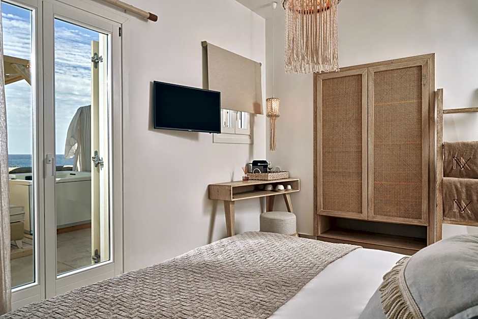 Volcano Luxury Suites Milos - Adults Only