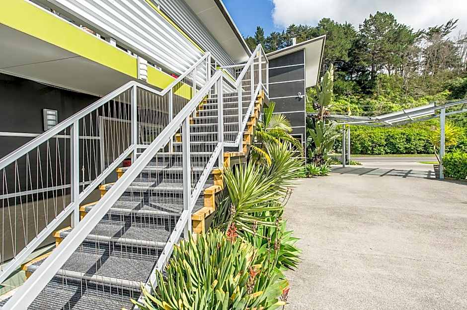 151 On London Motel & Conference Centre