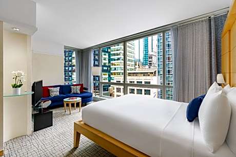 Premier Queen Room