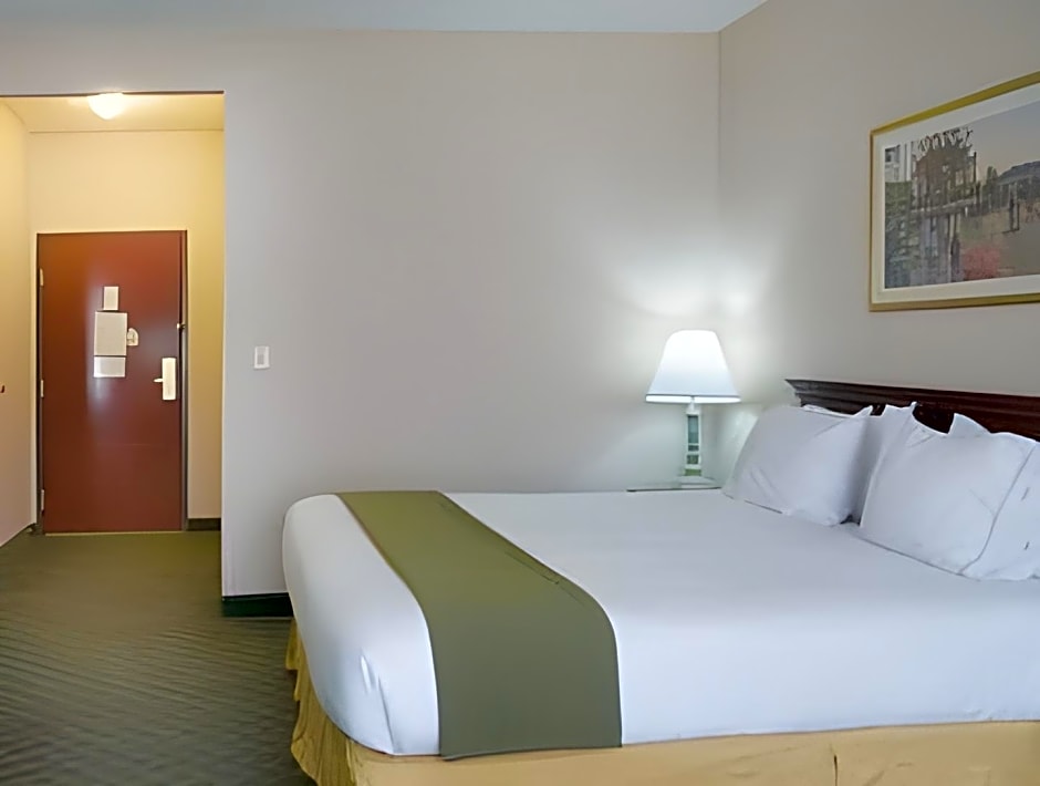 Holiday Inn Express Hotel & Suites Livingston By IHG