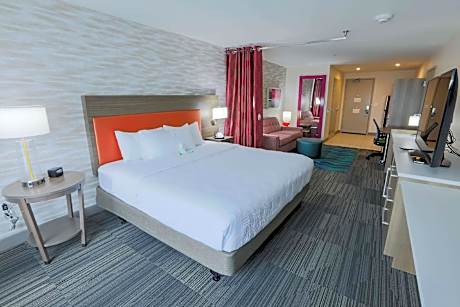 1King Mobilty/Hearing Access Tub Studio Nosmk