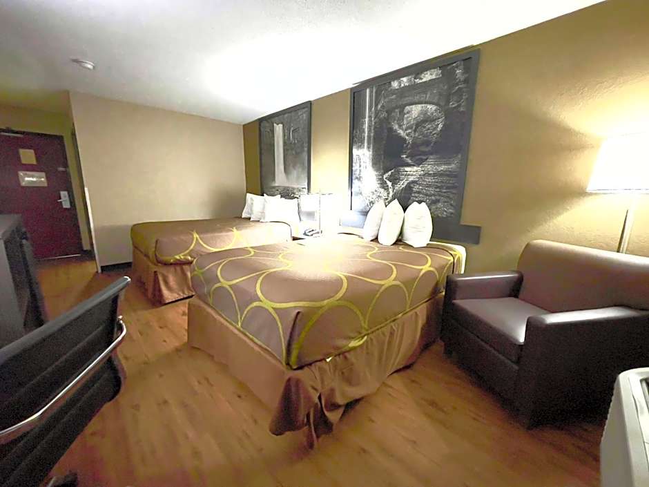 Super 8 by Wyndham Ithaca