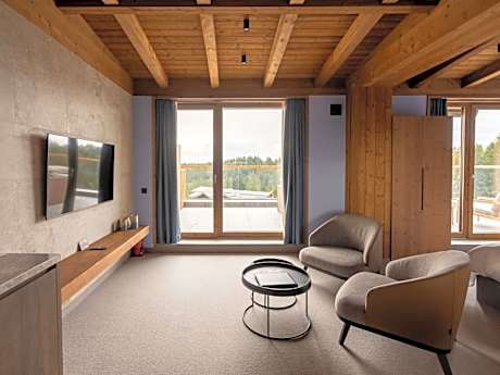 One-Bedroom Signature Suite