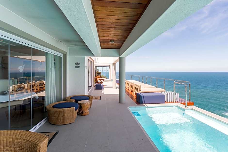 Head Over Hills Luxury Retreat