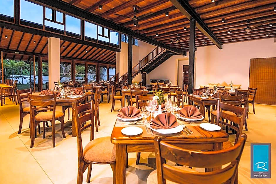 R Degrees Ambalangoda