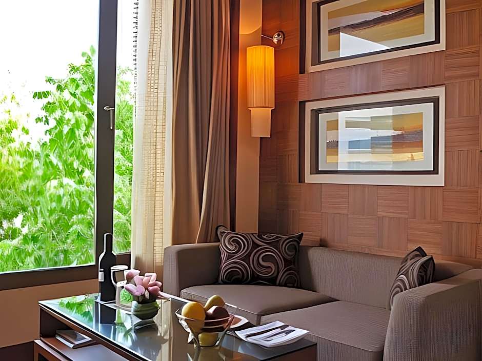 The Bristol Hotel - Gurgaon