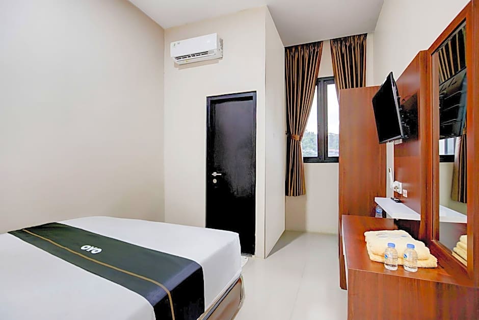 Hotel O Balikpapan near Siloam Hospital formerly Syafla Guest House