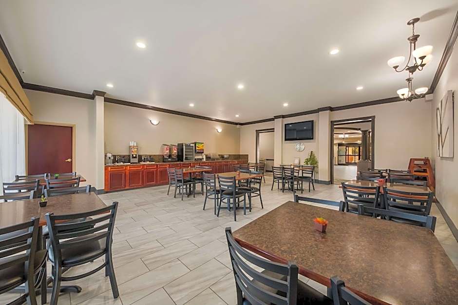 SureStay Plus Hotel by Best Western San Antonio SeaWorld