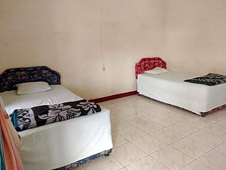 OYO 91061 Hotel Glory Tarutung