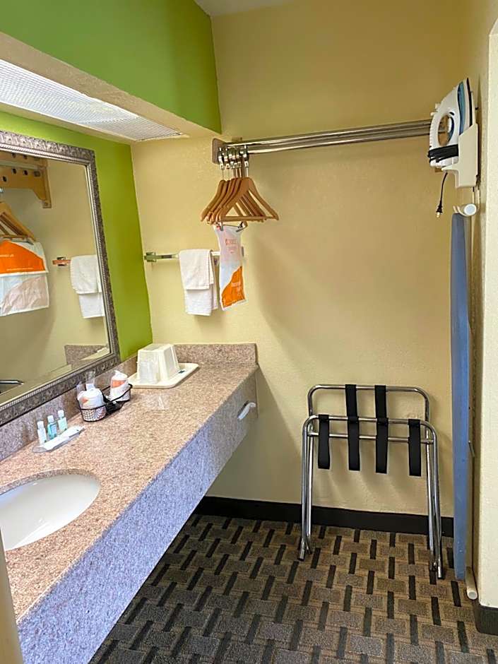 Quality Inn Elizabeth City near University