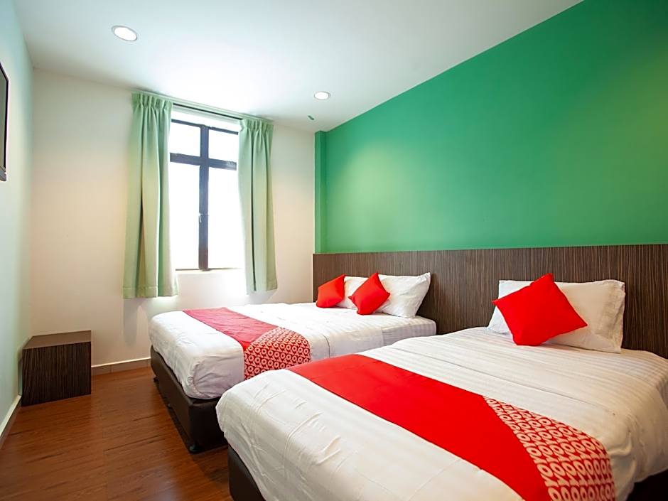 OYO 89487 Space Hotel