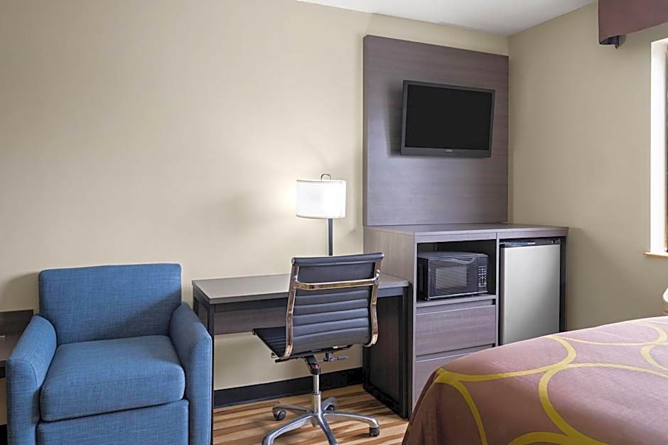 Super 8 by Wyndham Hagerstown I-70